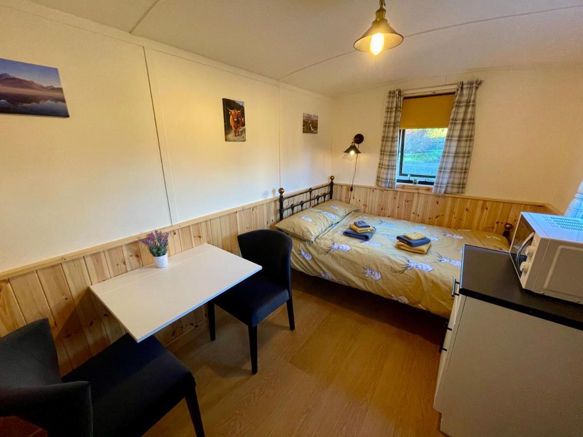 Per Ardua Shepherds Hut Форт-Вільям Екстер'єр фото